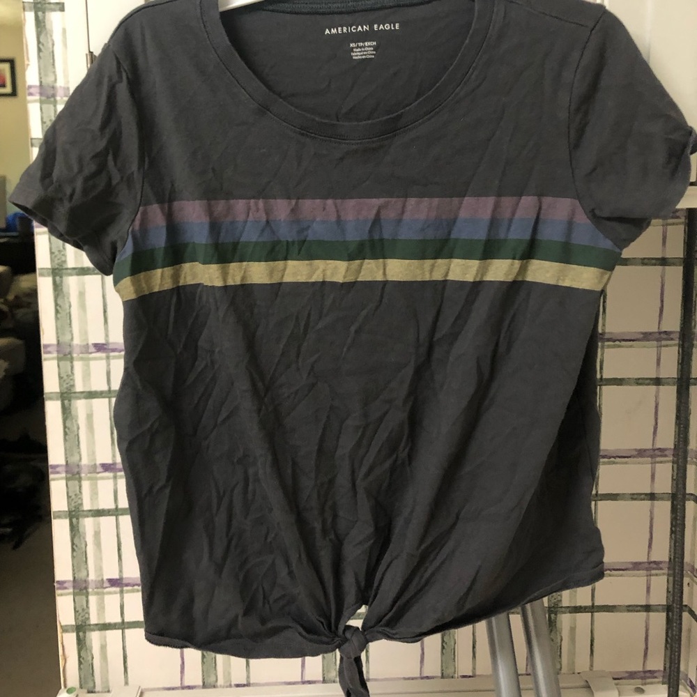 American Eagle Light weight knotted tshirt